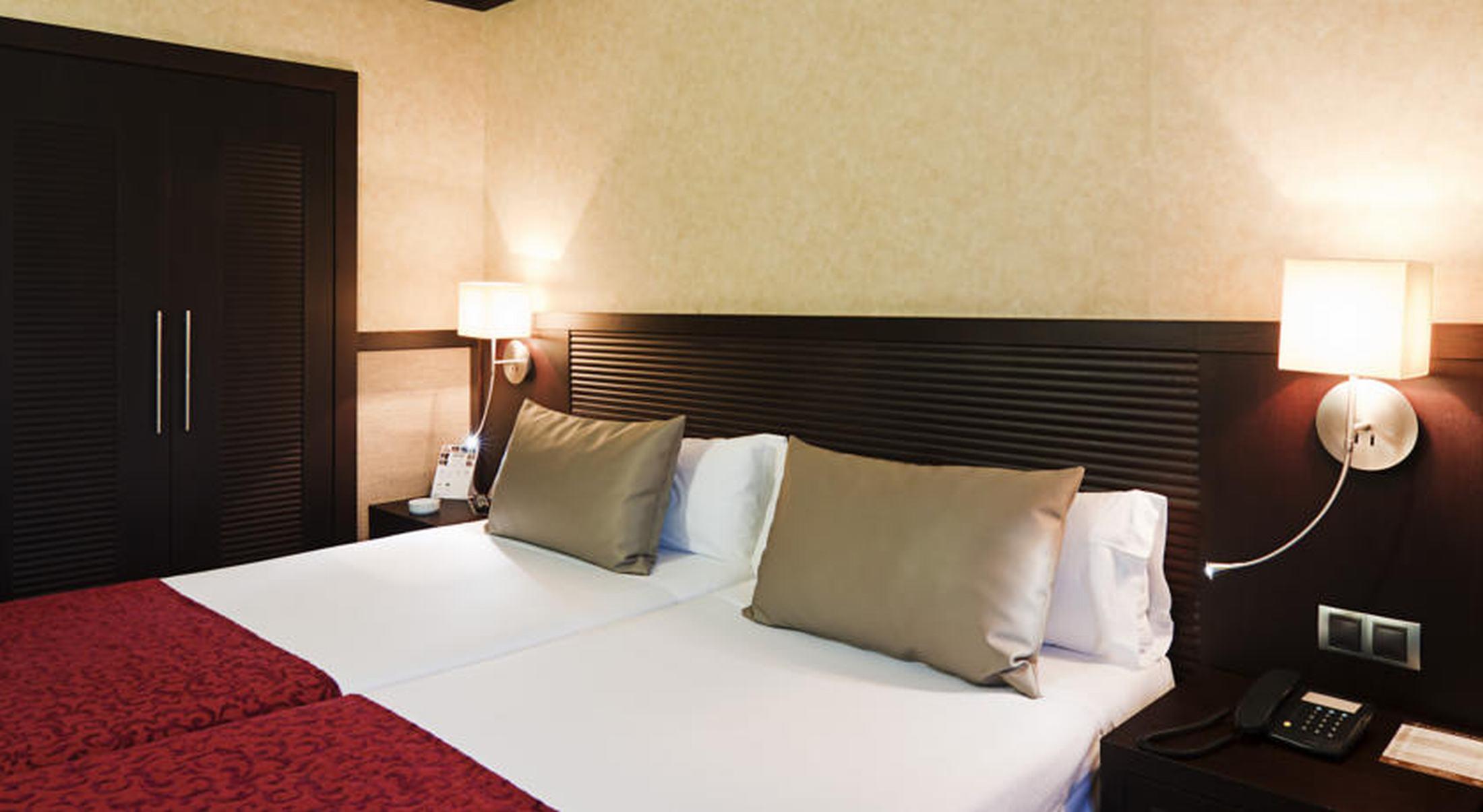 Catalonia Santa Justa Hotel Севиля Екстериор снимка