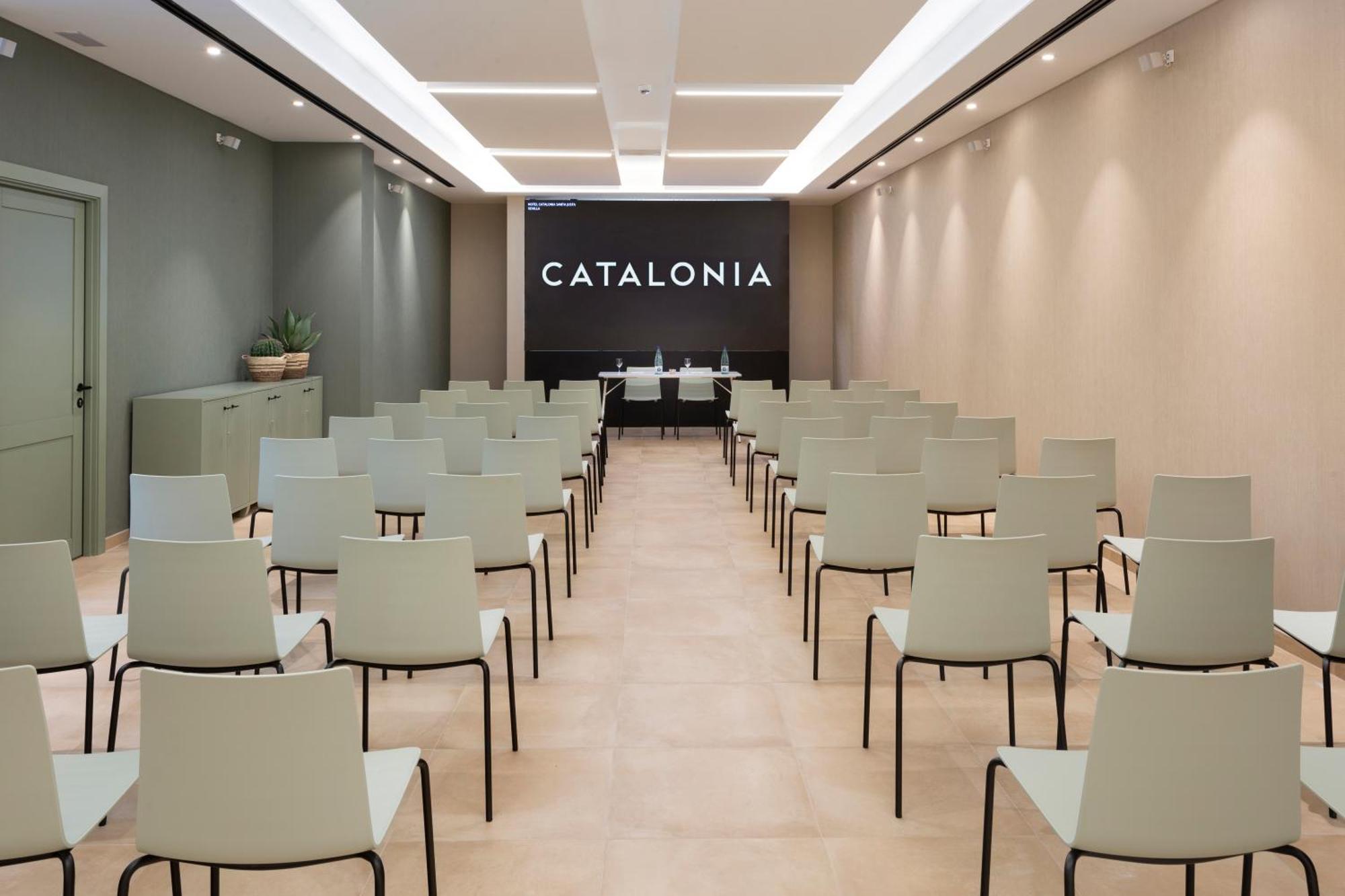Catalonia Santa Justa Hotel Севиля Екстериор снимка